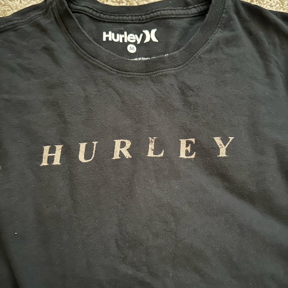 size medium hurley long sleeve w/ cool vintage design 100% cotton - Picture 4 of 6